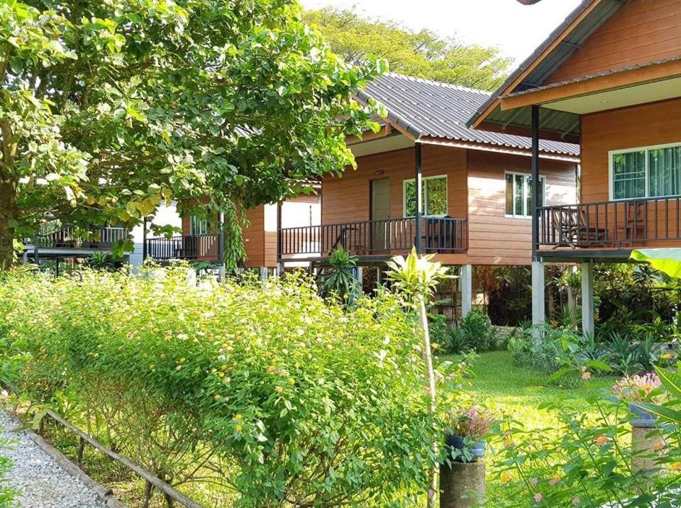 Pasanchai Bungalow Vang Vieng Exterior photo